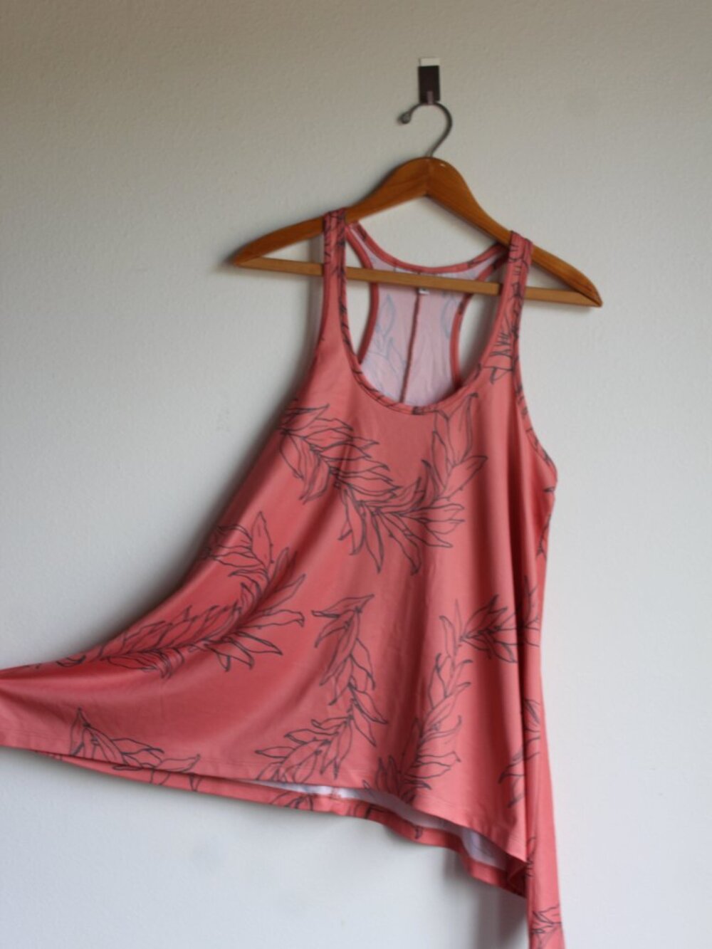 Ari South blouse size Medium - Picture 2 of 4